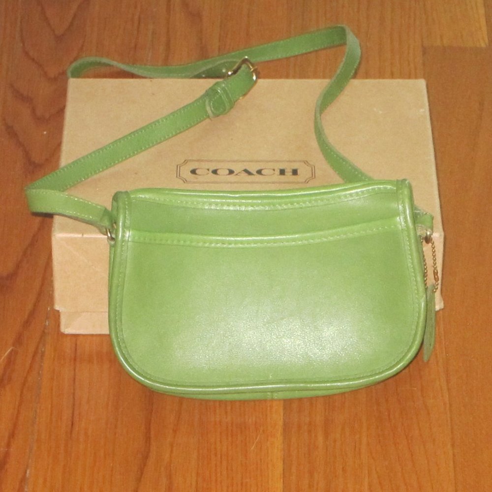 Vintage Coach 9935 Crossbody purse RARE Kiwi Lime Green with box MIB